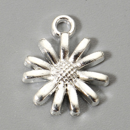 Picture of 50 PCs Zinc Based Alloy Charms Silver Plated Daisy Flower 14.5mm x 12mm