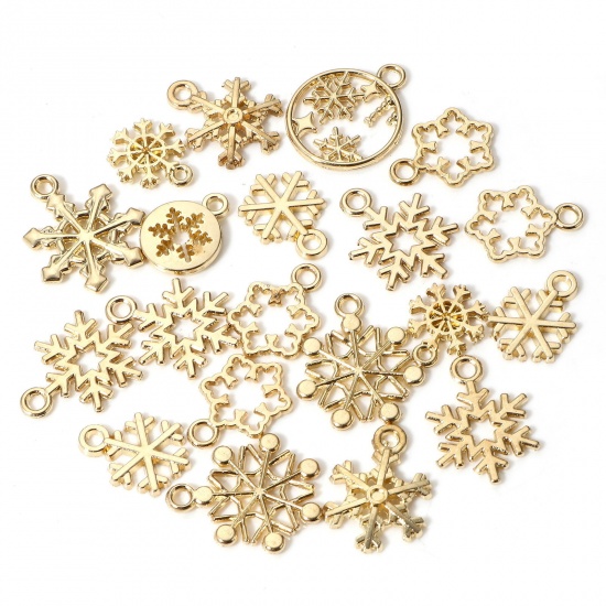 Picture of 20 PCs Zinc Based Alloy Christmas Charms KC Gold Plated At Random Mixed Snowflake