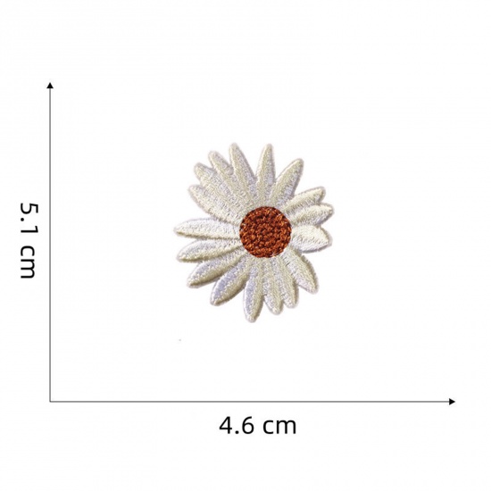 Picture of 5 PCs Polyester Iron On Patches Appliques (With Glue Back) DIY Sewing Craft Clothing Decoration White Daisy Flower 5.1cm x 4.6cm