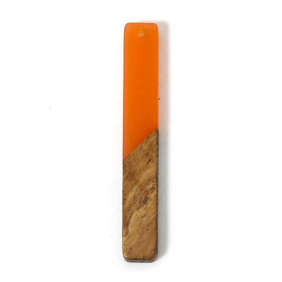 5 個 木目調樹脂 ペンダント オレンジ色 長方形 5.2cm x 0.8cm の画像