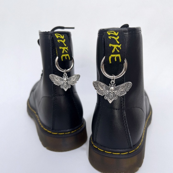 Bild von 1 Stück Gotisch Schuh Schnallen für DIY Schuh Charme Dekoration Zubehör Silberfarbe Schmetterling Motte 5cm