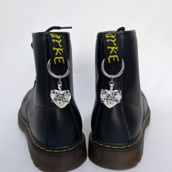 Bild von 1 Stück Gotisch Schuh Schnallen für DIY Schuh Charme Dekoration Zubehör Silberfarbe Schloss Herz 5cm