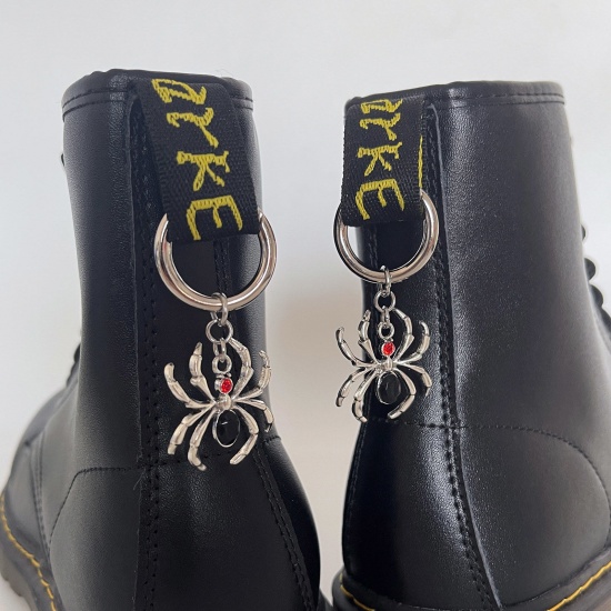 Bild von 1 Stück Gotisch Schuh Schnallen für DIY Schuh Charme Dekoration Zubehör Silberfarbe Halloween Spinne 5cm