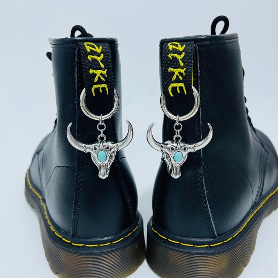 Bild von 1 Stück Gotisch Schuh Schnallen für DIY Schuh Charme Dekoration Zubehör Silberfarbe Stierkopf/Kuhkopf 5cm