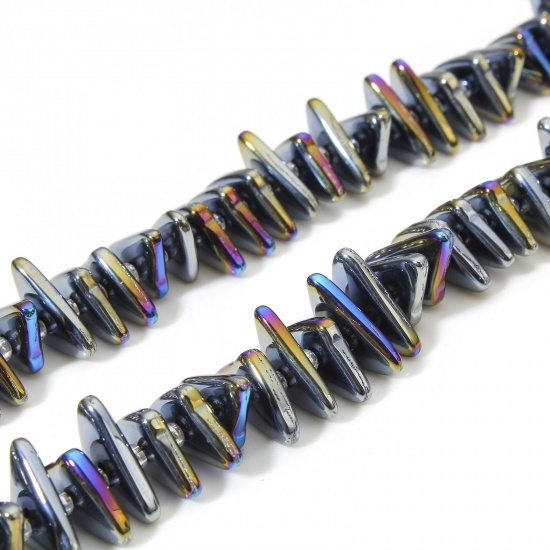 Image de 1 Enfilade (env. 120 Pcs/Enfilade) Perles pour DIY Fabrication de Bijoux de Charme en Verre Triangle Gris Foncé Couleur AB 16mm x 9mm, Trou: 1mm, 60cm long