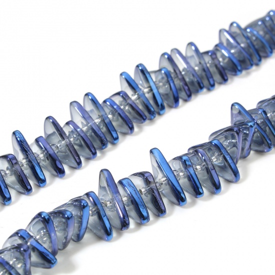Image de 1 Enfilade (env. 120 Pcs/Enfilade) Perles pour DIY Fabrication de Bijoux de Charme en Verre Triangle Bleu Foncé 16mm x 9mm, Trou: 1mm, 60cm long