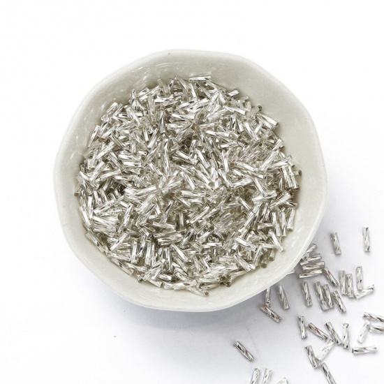 20 Grams (Approx 30 PCs/Gram) Glass Seed Beads Twisted Bugle Silver Color About 6mm x 2mm, Hole: Approx 0.8mm の画像