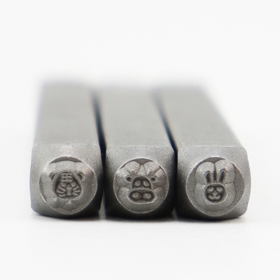 Immagine di 1 Serie ( 12 Pz/Serie) Acciaio Punch Metallo Stampaggio Strumenti Cuboide Rettangolo Animale dello Zodiaco Cinese 6cm x 0.6cm