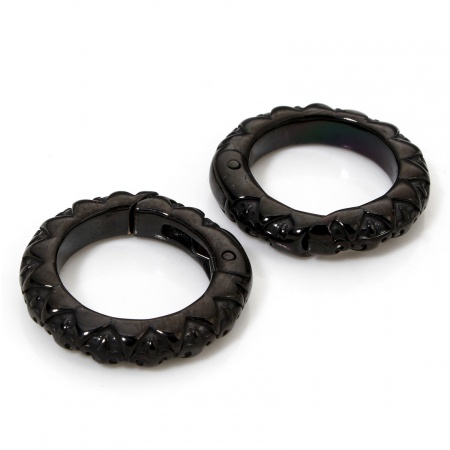 Picture of 1 Piece Eco-friendly PVD Vacuum Plating 304 Stainless Steel Connectors Clasp For DIY Jewelry Making Circle Ring Fleur-De-Lis Black Vintage 23mm Dia.