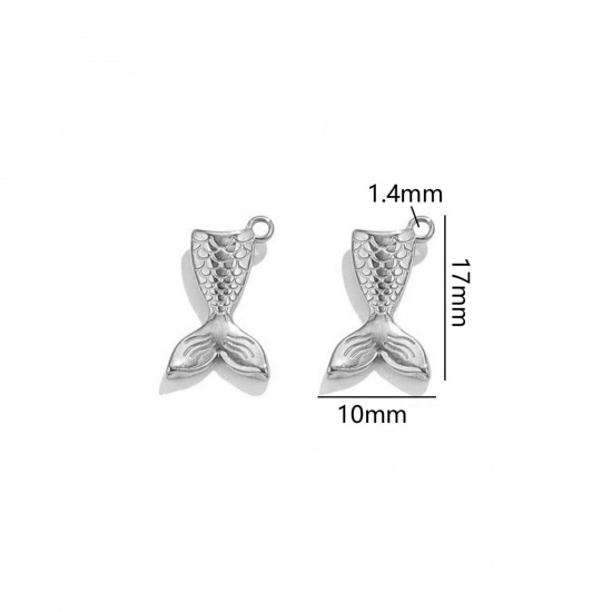 Image de 2 Pcs Breloques en 304 Acier Inoxydable Bijoux d'Océan Queue de Poisson Argent Mat 3D 17mm x 10mm