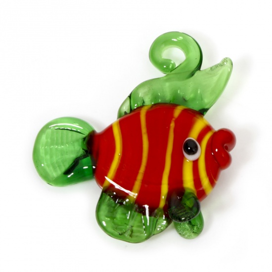 Image de 1 Pièce Pendentifs Bijoux d'Océan en Verre au Chalumeau Poisson Vert Rayées 3D 3.7cm x 3.4cm