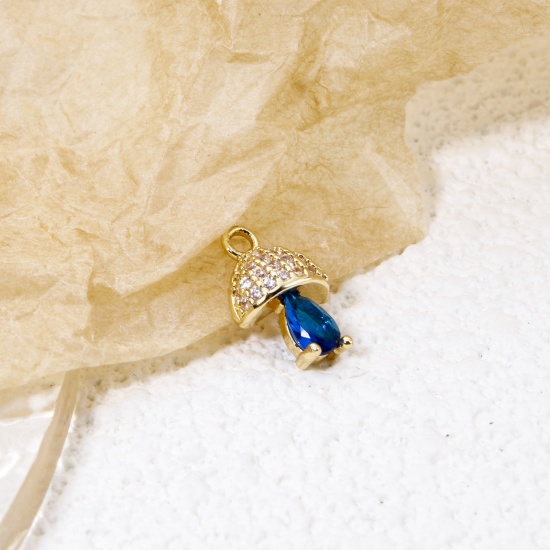 Imagen de 2 Unidades Respetuoso del Medio Ambiente Latón Colgantes Seta 18K Oro Real Chapado Micro Pave Claro Circón Artificial Azul Marino Rhinestone 12mm x 7.5mm