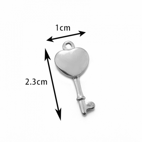 Image de 2 Pcs Breloques en 304 Acier Inoxydable La Saint Valentin Clé Argent Mat Cœur 23mm x 10mm