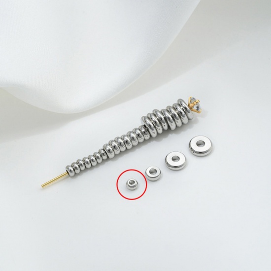 Image de 10 Pcs Perles d'Espacement Accessories pour DIY Fabrication de Bijoux de Bracelet en Laiton Respectueux de la Nature Plaqué Platine Véritable Plat-Rond Env. 3mm Dia.