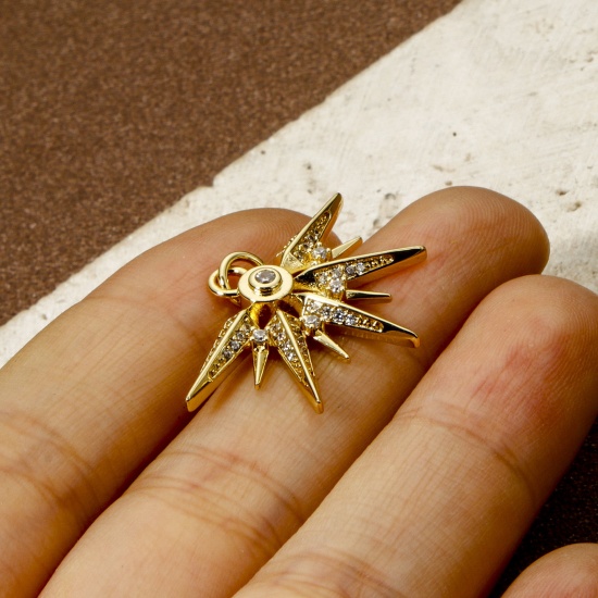 Image de 1 Pièce Breloques Micro Pave en Laiton Respectueux de la Nature Eventail Plaqué Or Véritable 18K Rayons de Soleil Micro Pave à Zircone Cubique Clair 27.5mm x 22mm
