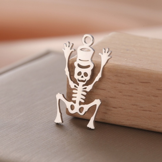 Image de 1 Pièce Breloques en 304 Acier Inoxydable Halloween Argent Mat Squelette Humain 26mm x 12mm