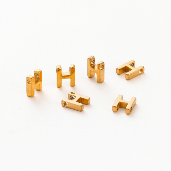 Image de 5 Pcs Breloques en 304 Acier Inoxydable Placage sous Vide Mini Plaqué Or 18K Alphabet Initial/ Lettre Majuscule Gravé Mots" H " Brunissage au Rouleau 9mm x 7mm