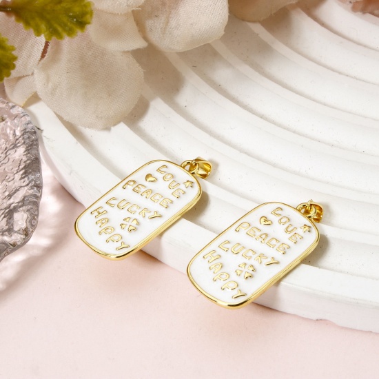 Image de 1 Pièce Pendentifs Énergie Positive Respectueux de la Nature en Laiton Plaqué Or Véritable 18K Blanc Rectangle Message " LOVE PEACE LUCKY HAPPY " Émail 3.4cm x 1.6cm