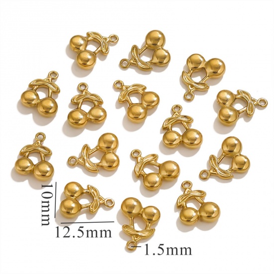 5 個 エコフレンドリー PVD真空メッキ 304ステンレス鋼 ミニ チャーム 金メッキ チェリー 3D 12.5mm x 10mm、 の画像