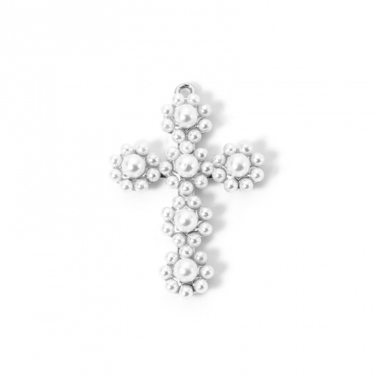 Image de 1 Pièce Breloques Religieux en Laiton Plaqué Platine Croix Perle Imitation Acrylique 3.2cm x 2.2cm