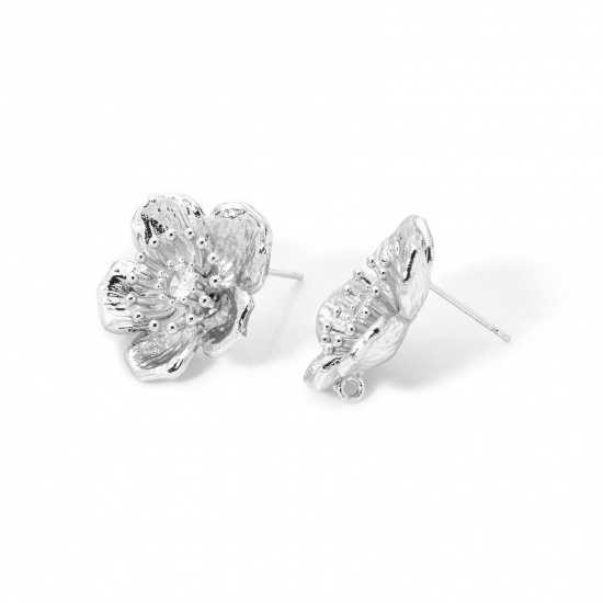 Immagine di 2 Pz Ecologico Ottone Collezione Flora Orecchini a Perno Vero Platino Placcato Fiore Trasparente Cubic Zirconiae Con Loop 21mm x 21mm, Posta / Filo Dimensione: (21 misura)