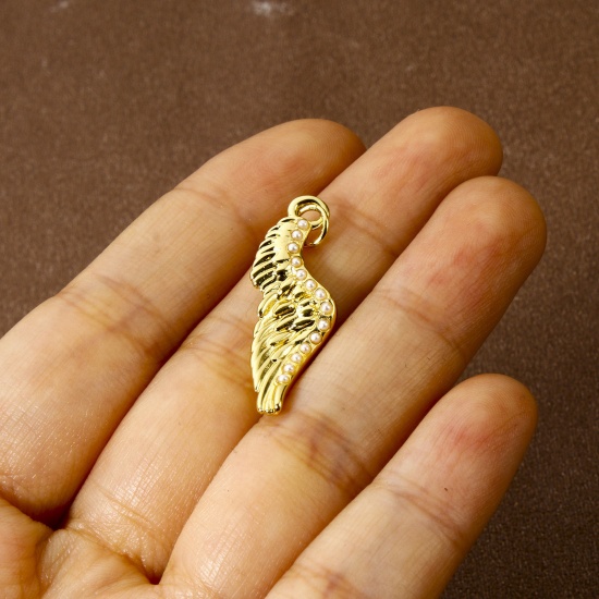 Imagen de 1 Unidad Respetuoso del Medio Ambiente Latón Colgantes 18K Oro Real Chapado Ala Imitación de perla 3.2cm x 1cm