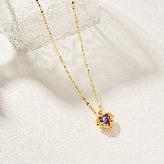 Bild von 1 Strang Umweltfreundlich Valentinstag 18K Echtgold plattiert Messing und Glas Lippen geformte Kette Herz Flügel Anhänger Halskette Für Frauen 45cm + 5cm lang