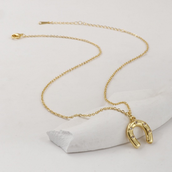 Image de Collier à Breloques Empreintes de Cheval Plaqué Or Véritable 18K en Laiton & Acrylique Pour Femmes, Chaîne Maille Forçat 46cm + 6cm, à Zircone Cubique Clair Cowboy de l'Ouest À la Mode Cadeau, Respectueux de la Nature, 1 Pièce
