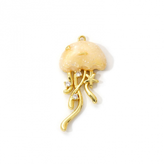 Imagen de 1 Unidad Latón Joyería del océano Colgantes Chapado en Oro de 18K Beige Esmalte Medusa Brillo Claro Circón Artificial 3.6cm x 1.6cm