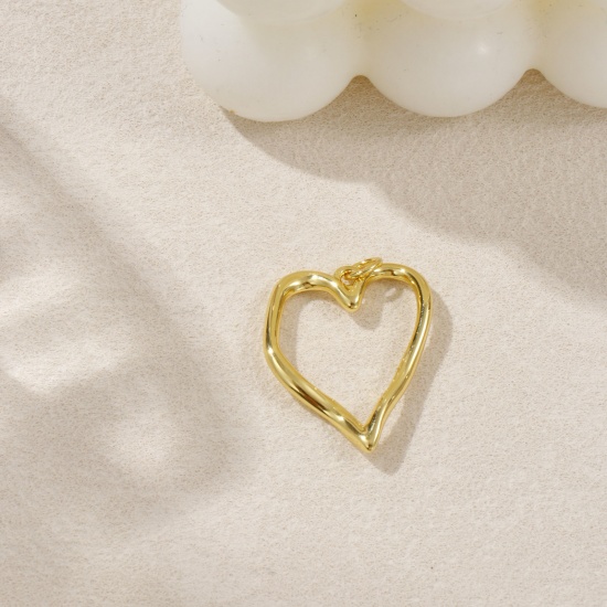 Imagen de 2 PCs Eco-friendly Brass Valentine's Day Charms 18K Real Gold Plated Heart 28mm x 20mm