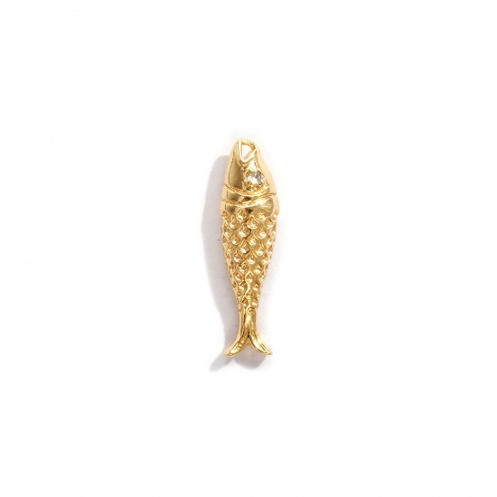 2 個 エコフレンドリー 真鍮 海ジュエリー チャーム 18Kリアルゴールドメッキ 魚 3D クリア ジルコン 20.5mm x 6mm、 の画像