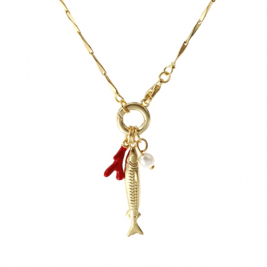 Immagine di 18K Vero Oro Placcato Catena di Semi Pesce Collana con Ciondolo, Ottone & Perla Naturale 45cm, Per Donne, Corallo Rosso Smalto Con Chiusura A Molla, Elegante Gioielli Oceanici Regalo, Ecologico, 1 Pz