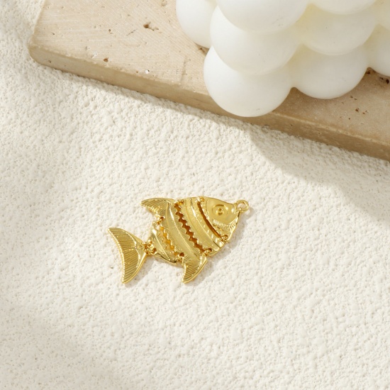 Image de 1 Pièce Pendentifs Bijoux d'Océan Respectueux de la Nature en Laiton Plaqué Or Véritable 18K Poisson Rayées Mobile 3.7cm x 2.4cm