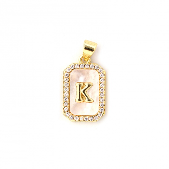 1 個 天然シェル & 真鍮 チャーム ペンダント 18Kゴールドメッキ 白 八辺形 キャピタルレター 文字「 K 」 マイクロパヴェ クリア ジルコン 23mm x 12mm、 の画像