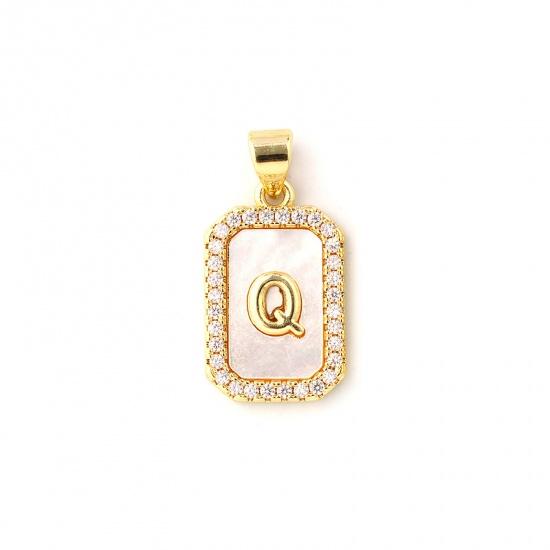 1 個 天然シェル & 真鍮 チャーム ペンダント 18Kゴールドメッキ 白 八辺形 キャピタルレター 文字「 Q 」 マイクロパヴェ クリア ジルコン 23mm x 12mm、 の画像