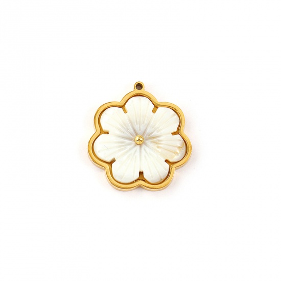 Picture of 2 PCs Eco-friendly PVD Vacuum Plating Waterproof Anti-Tarnish Hypoallergenic 304 Stainless Steel & Natural Shell Charms 18K Real Gold Plated White Flower 24mm x 22.5mm
