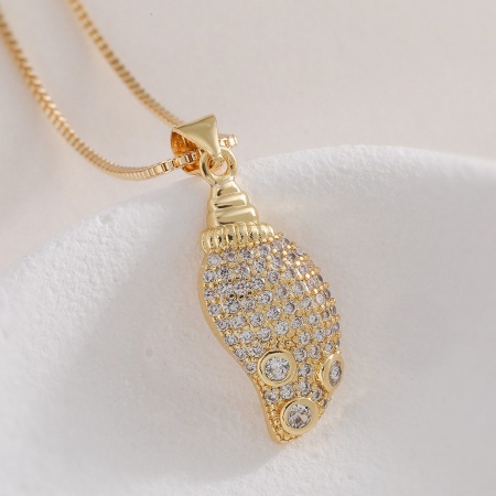 Picture of Wholesale Conch/ Sea Snail Clear Cubic Zirconia Pendant Charm Necklace, 18K Gold Plated Brass Women's Ocean Jewelry Stylish Gift Jewelry For Retailer, 45cm(17.7") + 5cm(2") long, 1 Piece