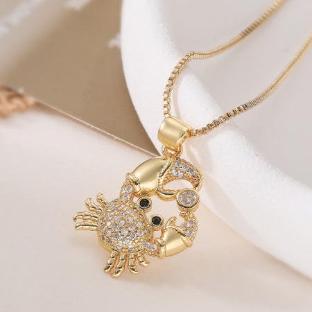 Picture of Wholesale Crab Animal Clear Cubic Zirconia Pendant Charm Necklace, 18K Gold Plated Brass Women's Ocean Jewelry Stylish Gift Jewelry For Retailer, 45cm(17.7") + 5cm(2") long, 1 Piece