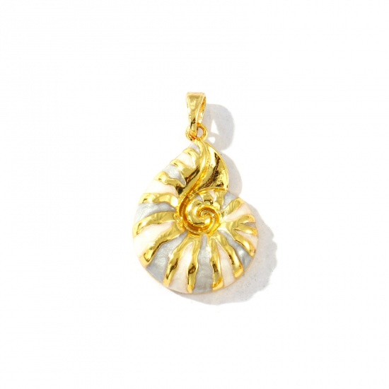 Bild von 1 Stück Messing Ozean Schmuck Charm-Anhänger Großhandel 18K Vergoldet Hellgrau Emaille Strandschnecke Perlmuttartig 29mm x 18mm