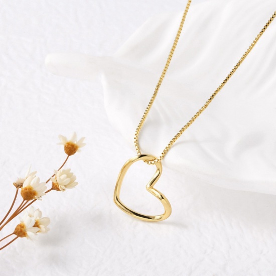 Picture of Wholesale Heart Pendant Charm Necklace, 18K Gold Plated Brass Women's Valentine's Day Stylish Gift Jewelry For Retailer, 45cm(17.7") + 5cm(2") long, 1 Piece