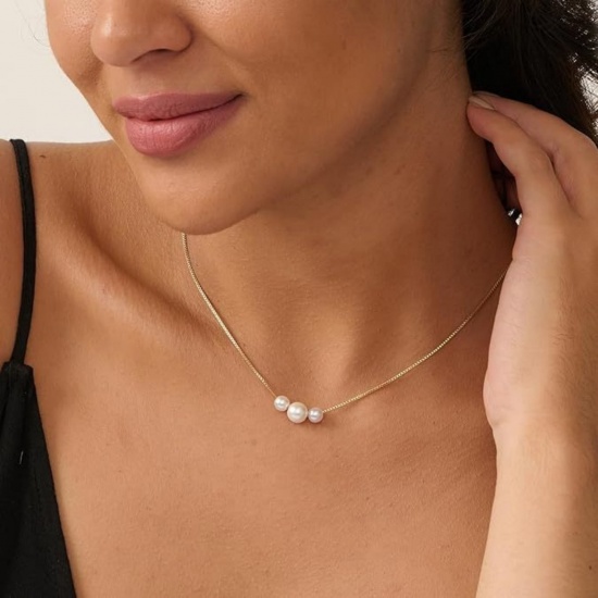 Picture of Wholesale Imitation Pearl Pendant Charm Necklace, 18K Gold Plated Brass Women's Simple Stylish Gift Jewelry For Retailer, 40cm(15.7") + 5cm(2") long, 1 Piece