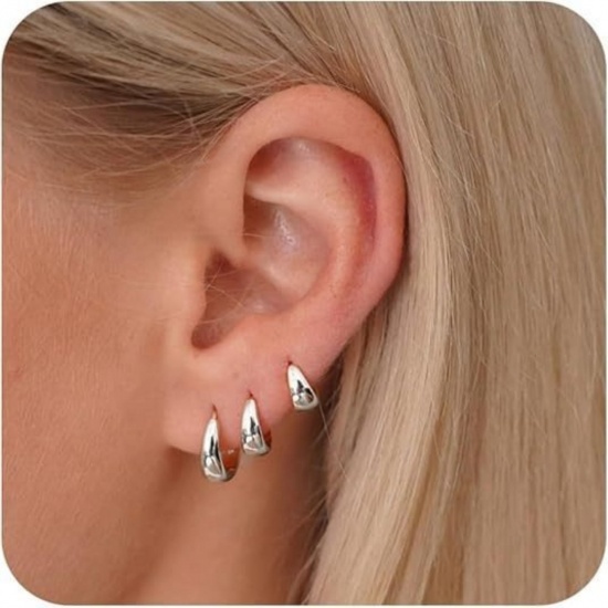 Immagine di Semplice Elegante Orecchini Circolari All'Ingrosso, Tondo Liscio Platino Placcato Ottone, Donne Regalo Fornitura di Gioielli, 1 Serie ( 6 Pz/Serie)