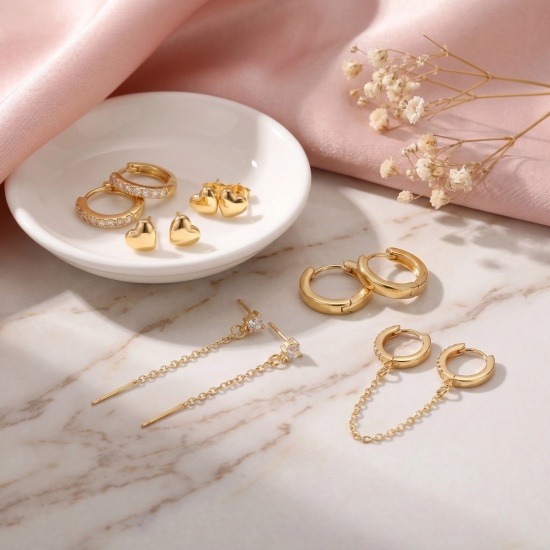 Bild von Großhandel Einfach Stilvoll Ohrring-Set, Herz Kreuz Klar Kubisches Zirkonia 18K Vergoldet Messing, Frauen Geschenk Schmuckbedarf, Stift-/Drahtgröße: 0.7mm(21 Gauge), 1 Set ( 22 Stk./Set)