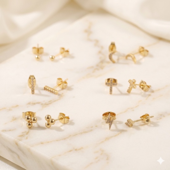 Bild von Großhandel Einfach Stilvoll Ohrring-Set, Herz Kreuz Klar Kubisches Zirkonia 18K Vergoldet Messing, Frauen Geschenk Schmuckbedarf, Stift-/Drahtgröße: 0.7mm(21 Gauge), 1 Set ( 22 Stk./Set)