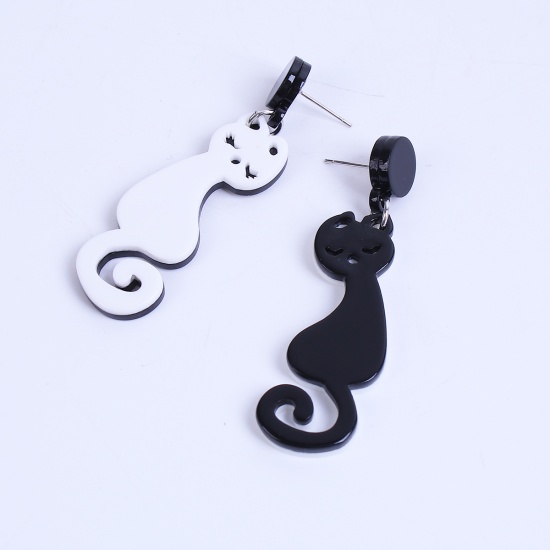 Image de Boucles d'Oreilles Noir & Blanc Chat 6.5cm x 1.7cm, Epaisseur de Fil: (21 gauge), 1 Paire