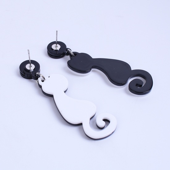 Image de Boucles d'Oreilles Noir & Blanc Chat 6.5cm x 1.7cm, Epaisseur de Fil: (21 gauge), 1 Paire