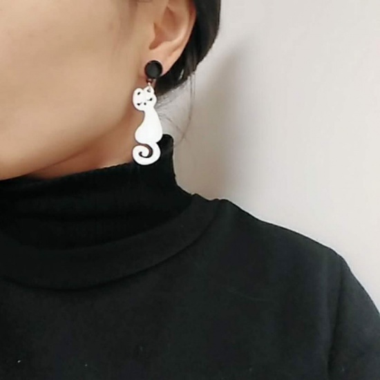 Image de Boucles d'Oreilles Noir & Blanc Chat 6.5cm x 1.7cm, Epaisseur de Fil: (21 gauge), 1 Paire