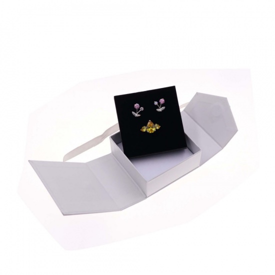 Immagine di 1 Piece Paper Jewelry Box For Necklace Bracelet Ring Gift Display Packaging Rectangle White Bowknot Pattern 8.3cm x 8cm x 3.5cm