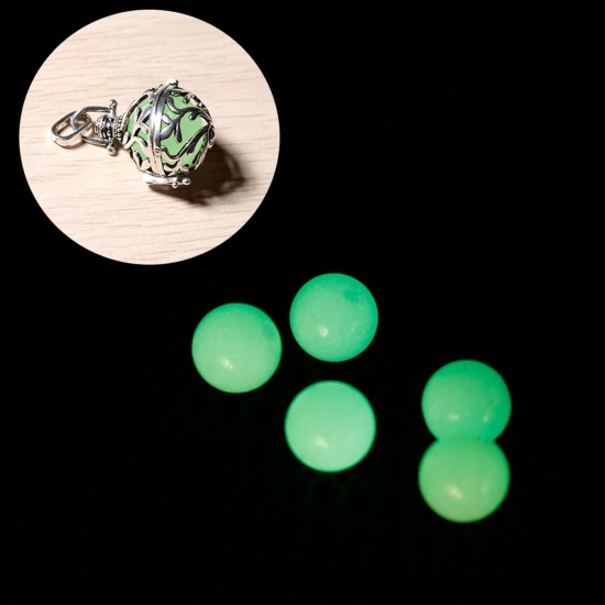 Picture of Stone Light Green Glow In The Dark Gemstone Loose Beads Round About 8mm( 3/8") Dia, Hole: Approx 1.5mm, 5 PCs