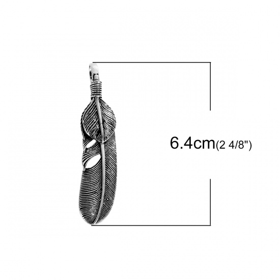 真鍮 ペンダント 羽 銀古美 64mmx 14mm、 1 個 の画像